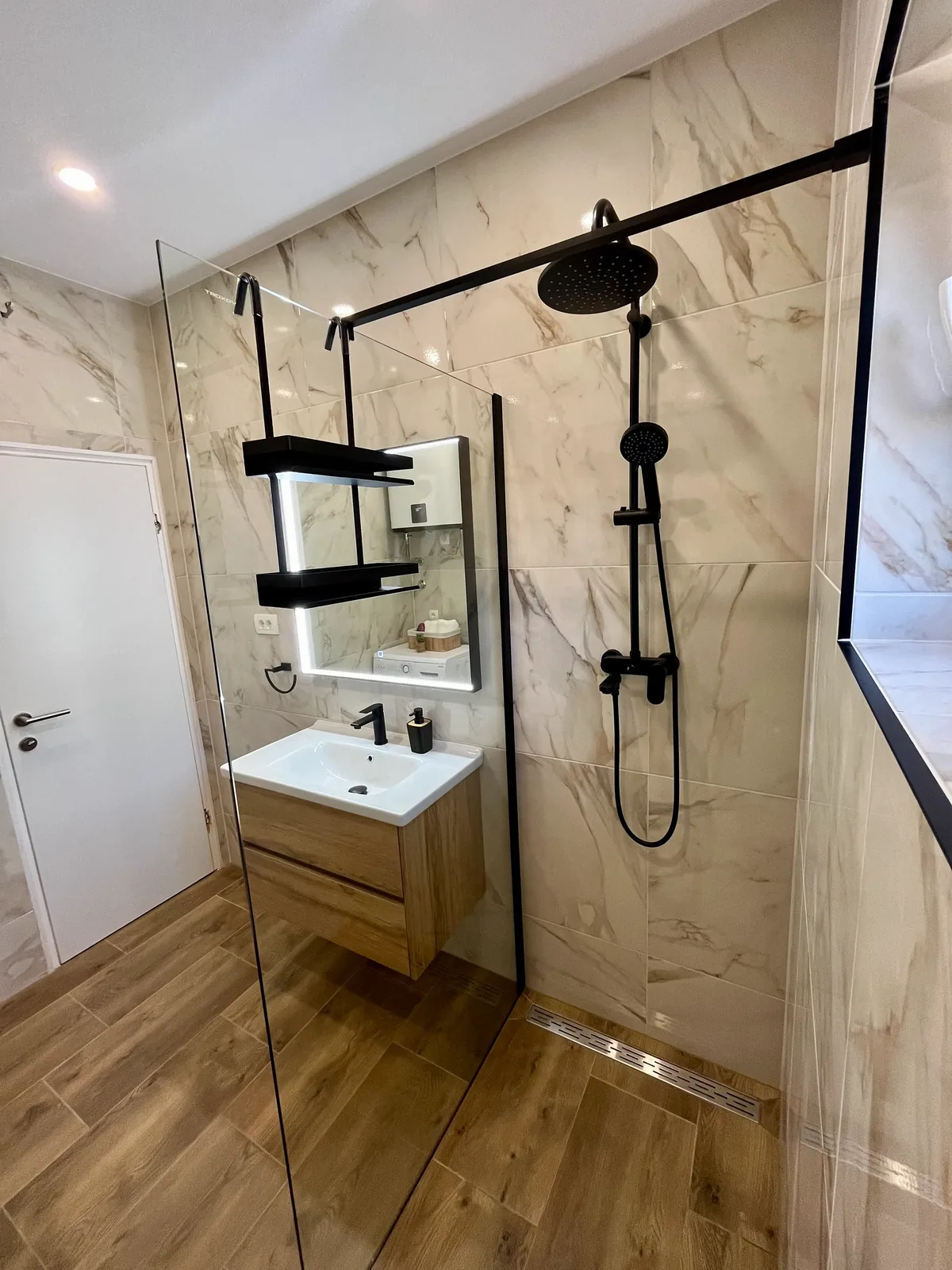 Apartman A2 – kupaonica